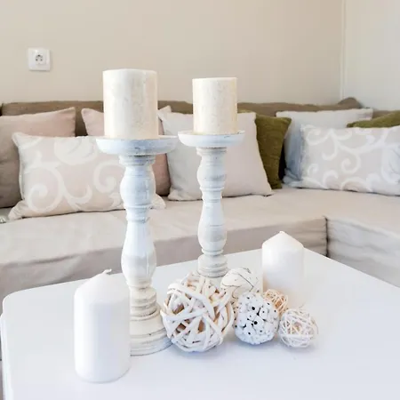 Lala * Áno Korakiána