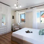 Casa de Férias Lala Áno Korakiána